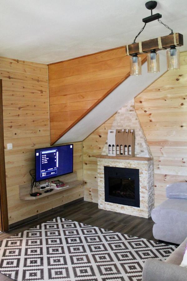Mountain Village House Цетине Екстериор снимка