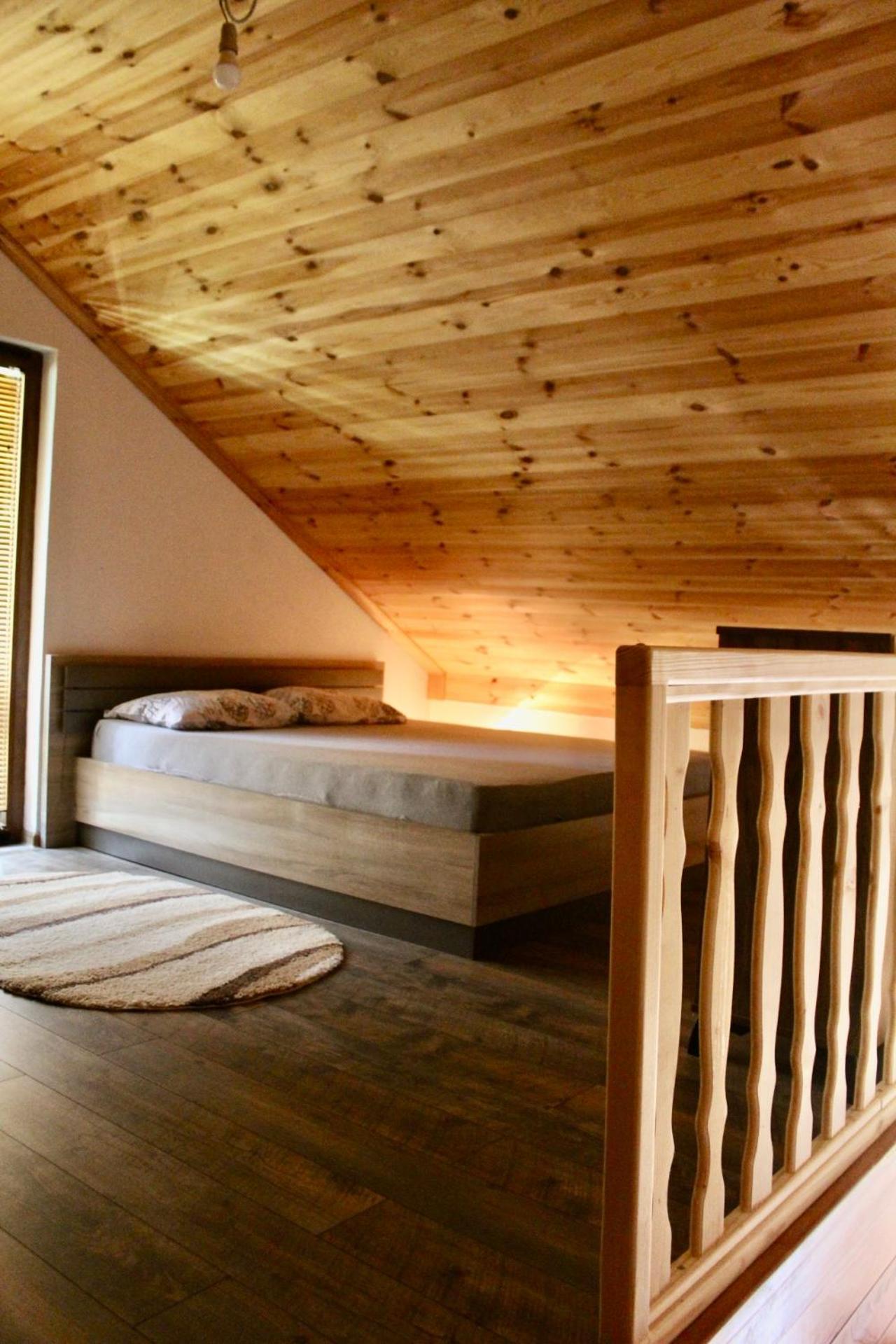 Mountain Village House Цетине Екстериор снимка